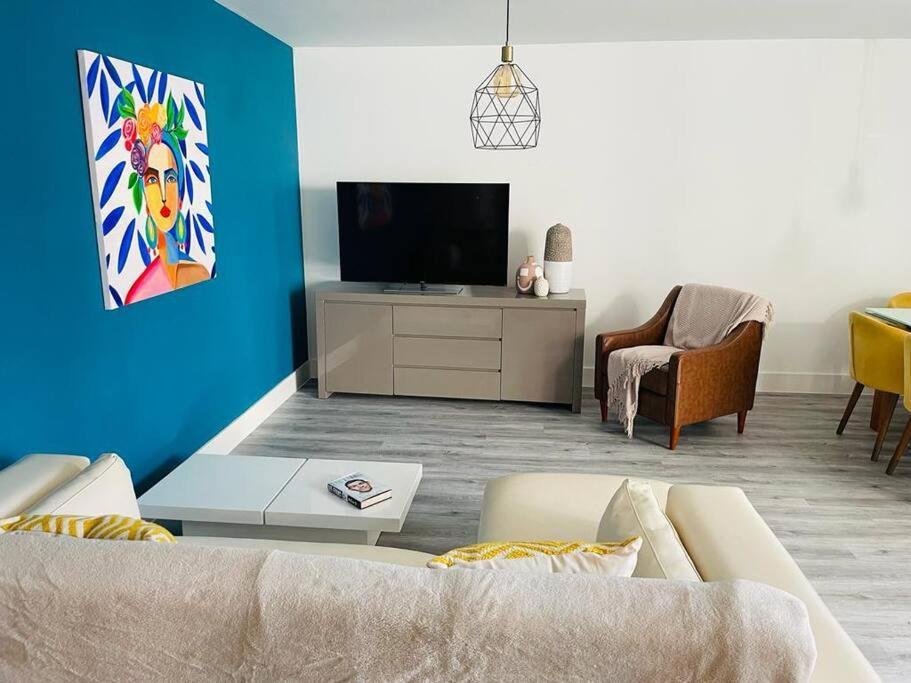 شقة Stunning Huge Openplan 2Bed Flat ووكينغ المظهر الخارجي الصورة